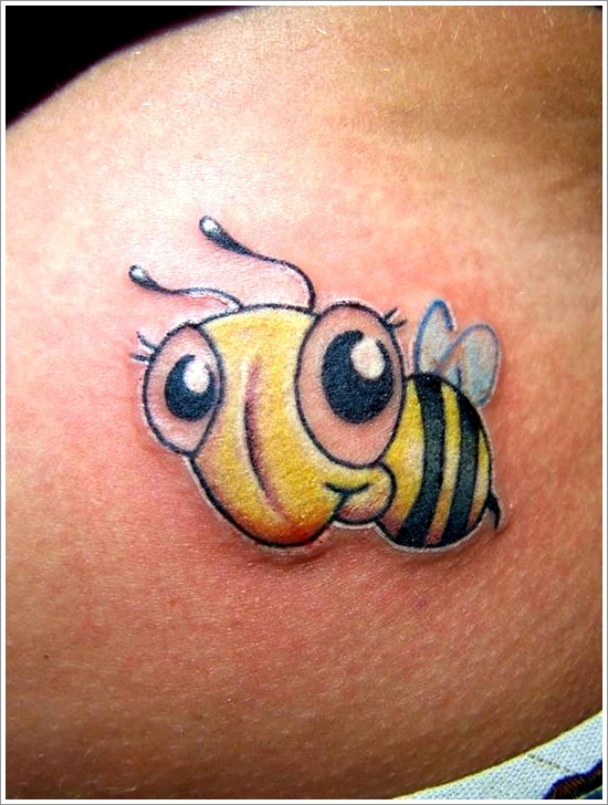 52 Ideas para Tatuajes de Abejas con Significado 35