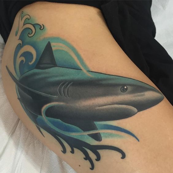 82 Mejores Tatuajes de Tiburones con Significados 9