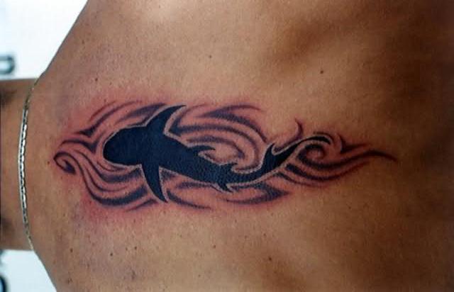 82 Mejores Tatuajes de Tiburones con Significados 51