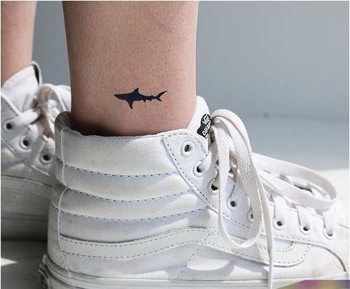 82 Mejores Tatuajes de Tiburones con Significados 61