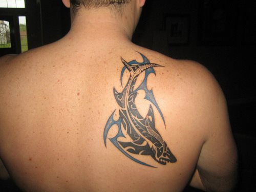 82 Mejores Tatuajes de Tiburones con Significados 53