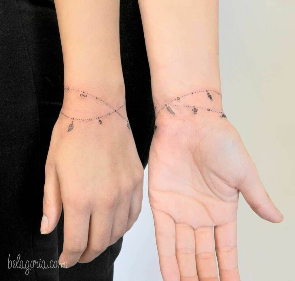 Tatuajes de brazaletes: un accesorio para siempre 7