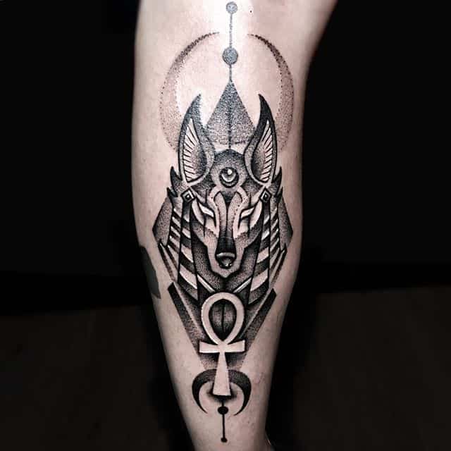 Tatuajes de Anubis: protector de los muertos 23