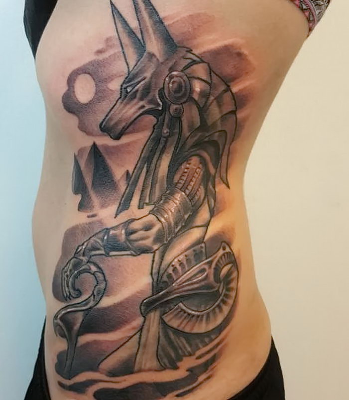 Tatuajes de Anubis: protector de los muertos 27