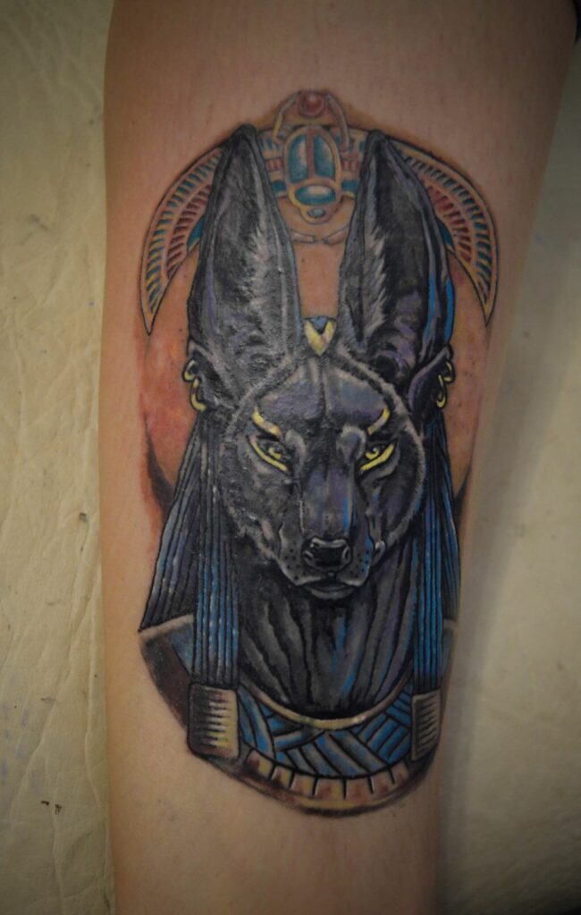 Tatuajes de Anubis: protector de los muertos 28