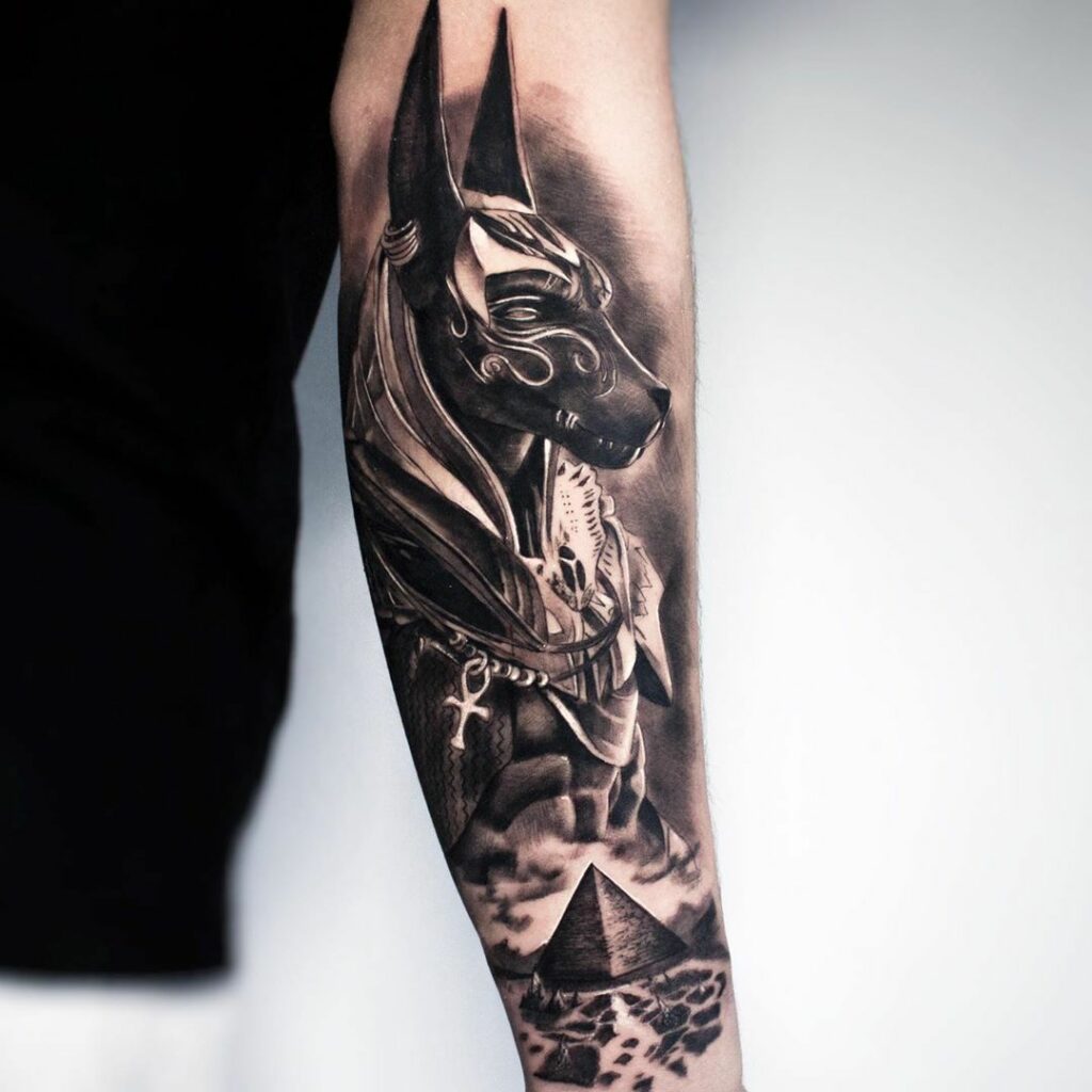 Tatuajes de Anubis: protector de los muertos 33