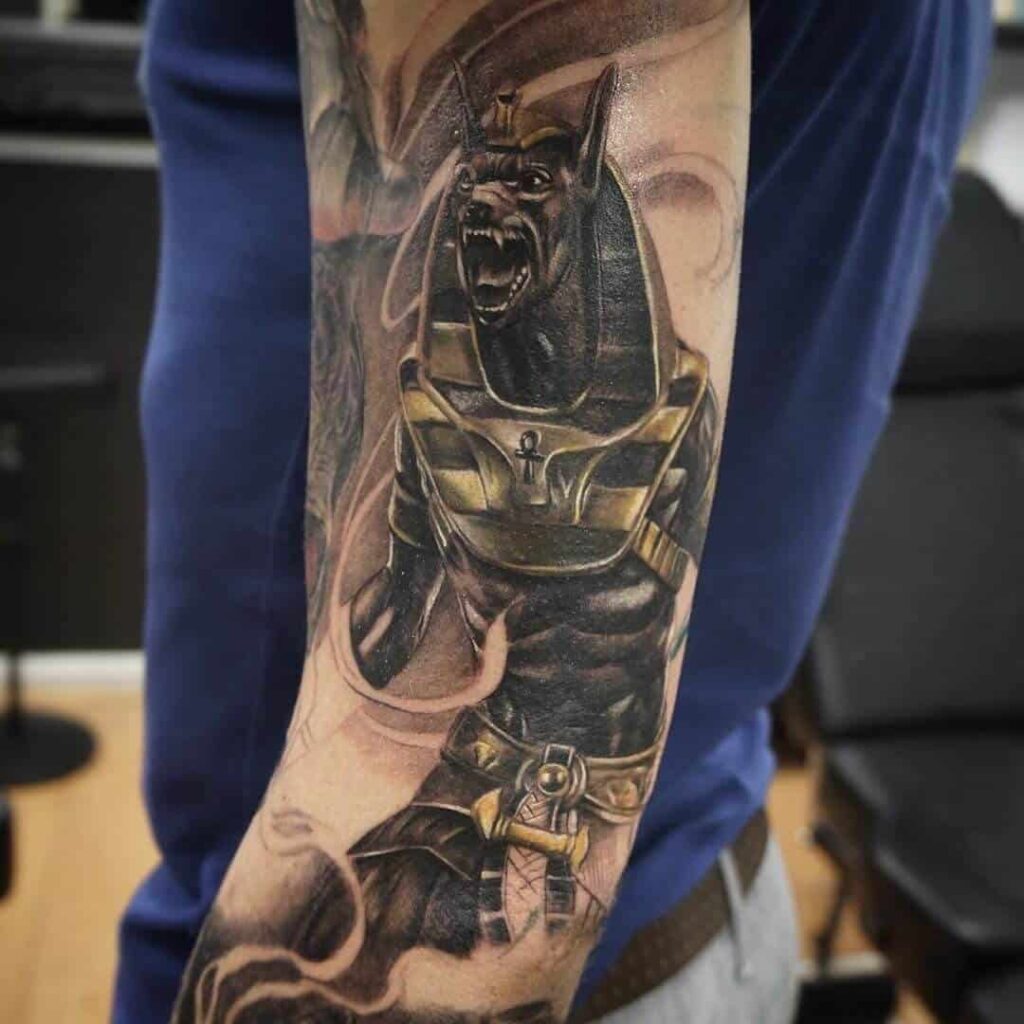 Tatuajes de Anubis: protector de los muertos 34