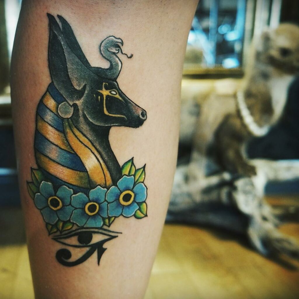 Tatuajes de Anubis: protector de los muertos 43