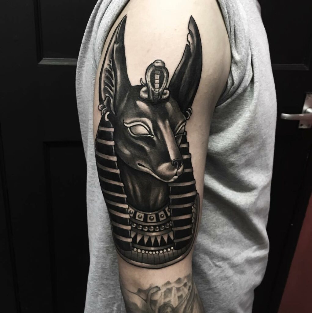 Tatuajes de Anubis: protector de los muertos 45