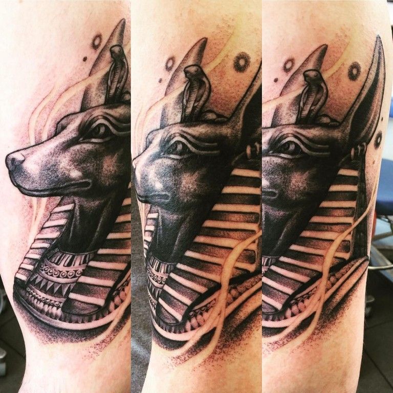 Tatuajes de Anubis: protector de los muertos 54