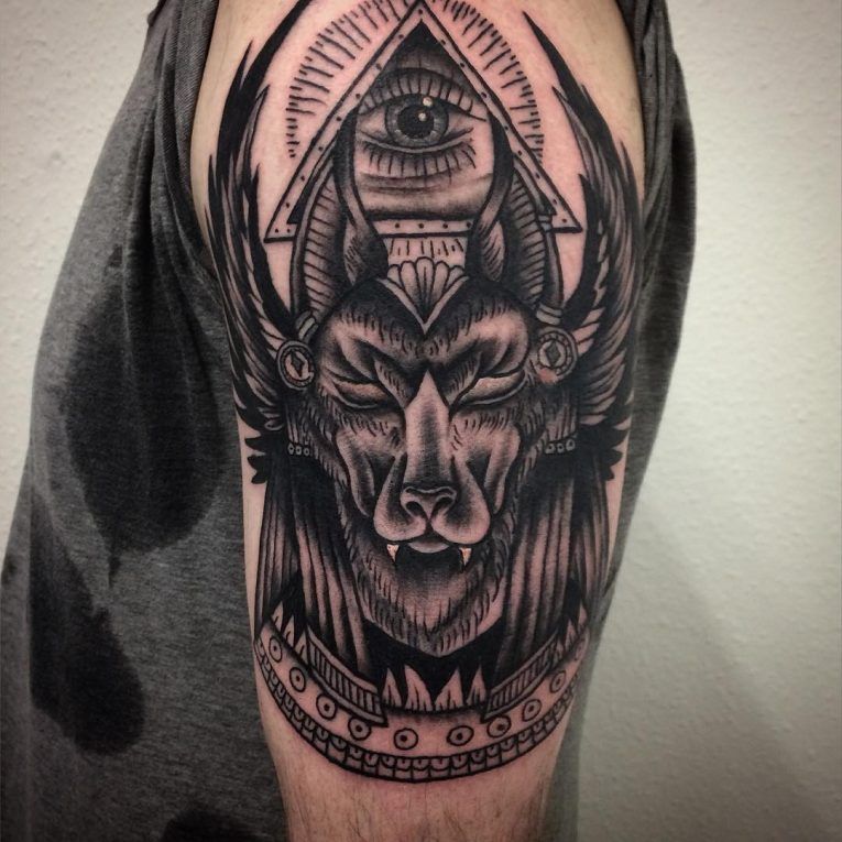 Tatuajes de Anubis: protector de los muertos 56